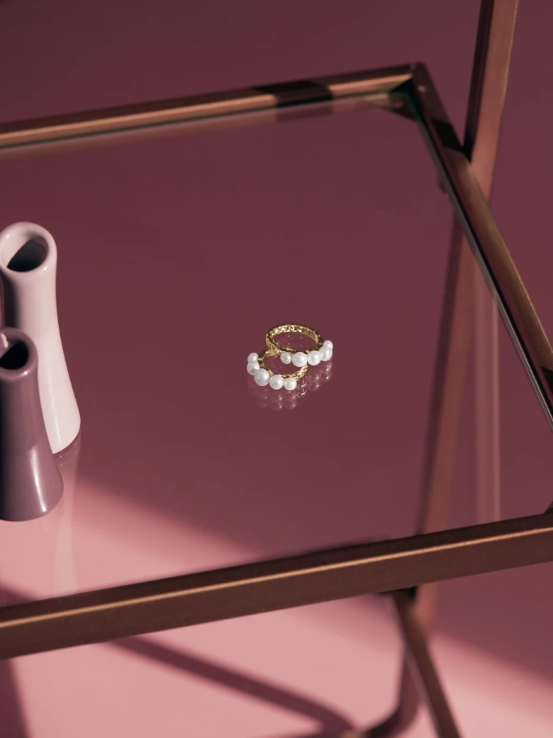 RING WITH PEARLS