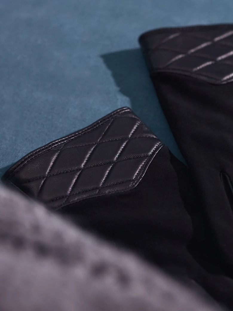 SUEDE AND LEATHER GLOVES WITH QUILTING