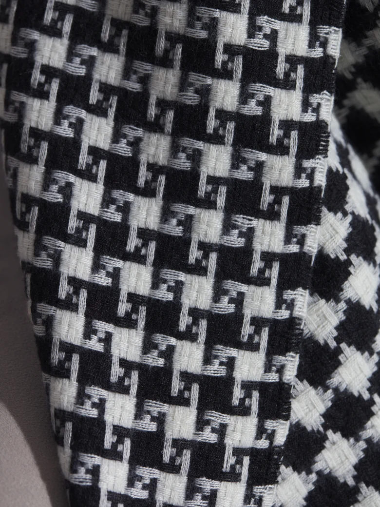 CHECKERED SCARF