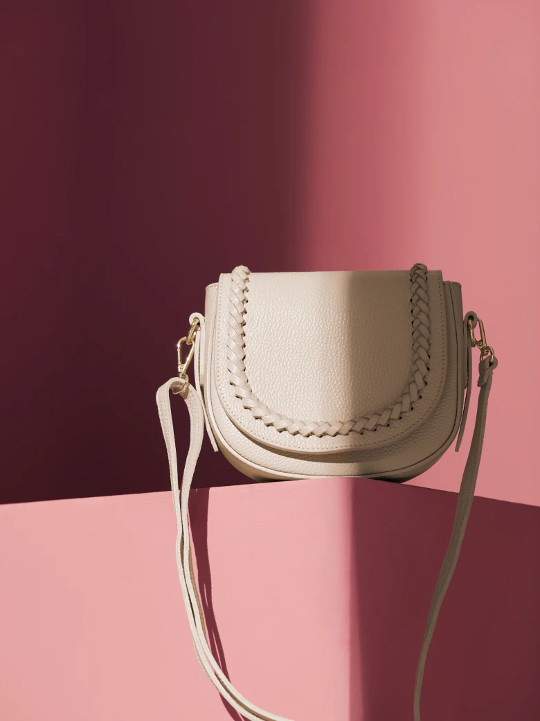 ECRU LEATHER HANDBAG