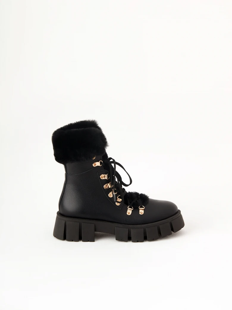 Black tied trappers