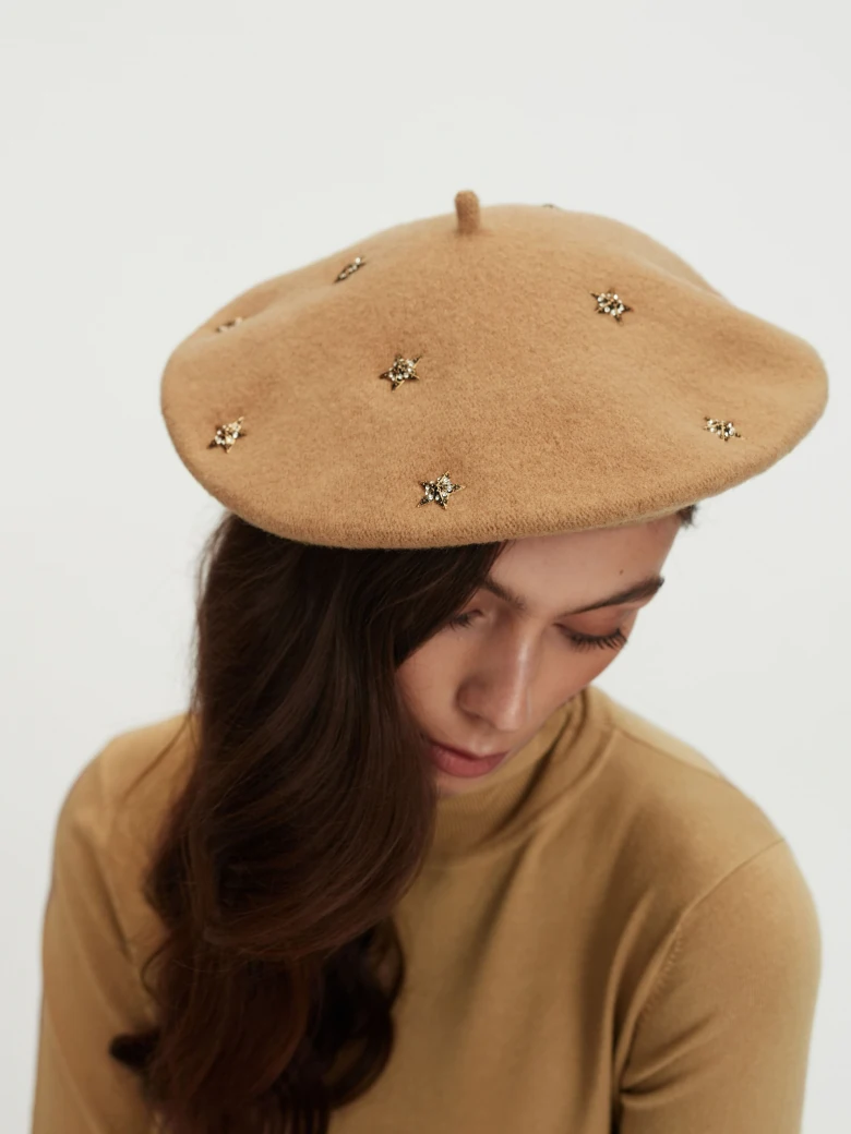 Caramel-colored beret