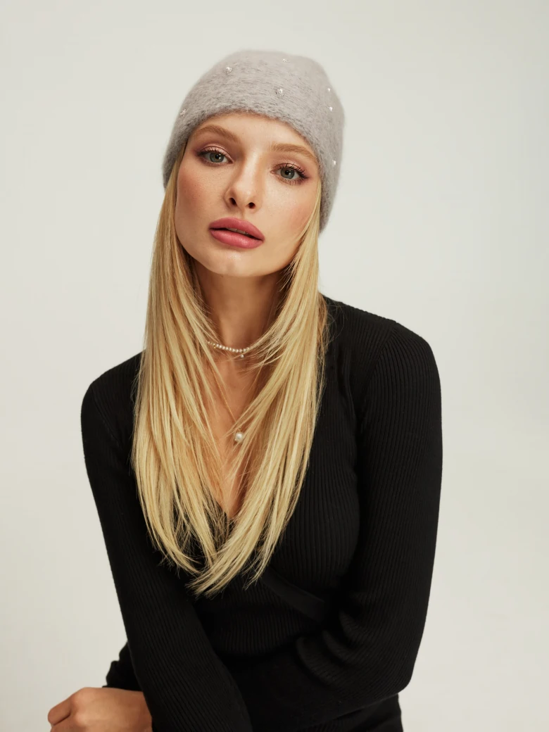 Mohair cap with pearls