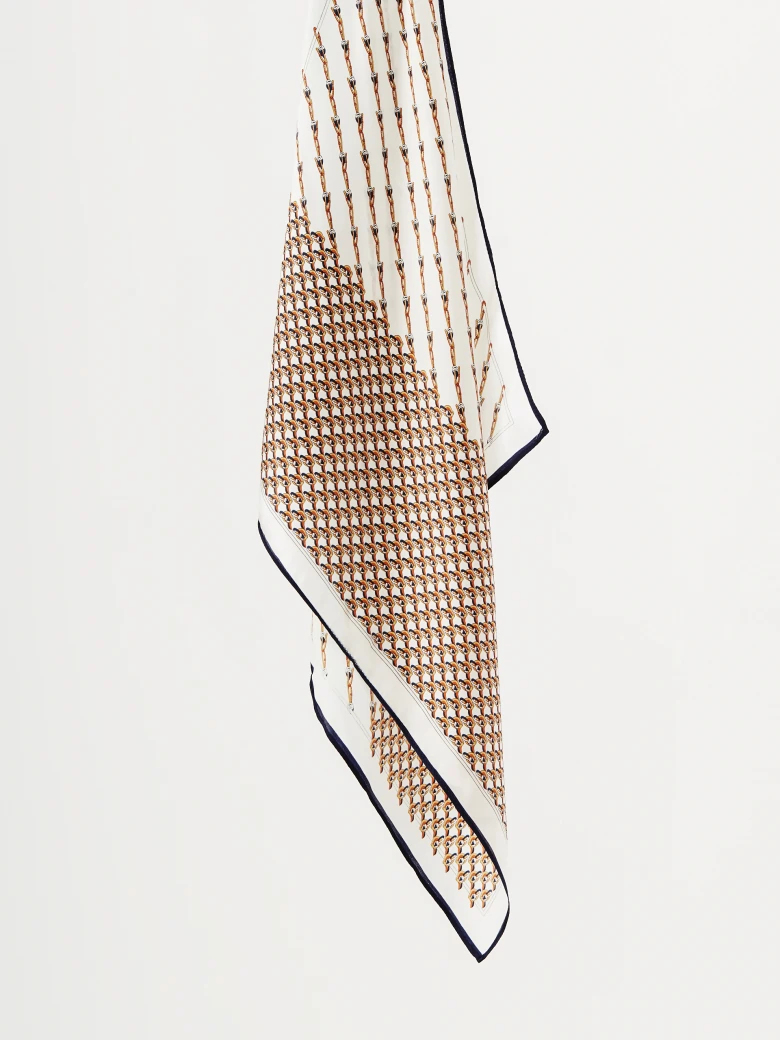 Silk neckerchief with chain print