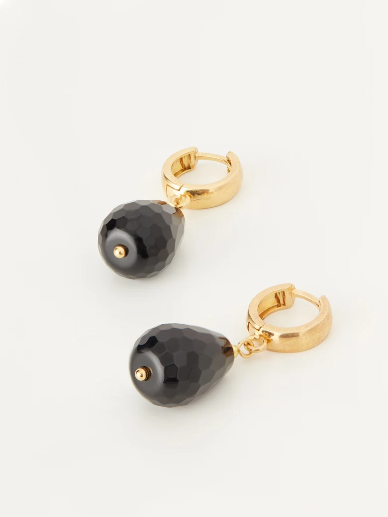 Classic earrings with decorative onyx