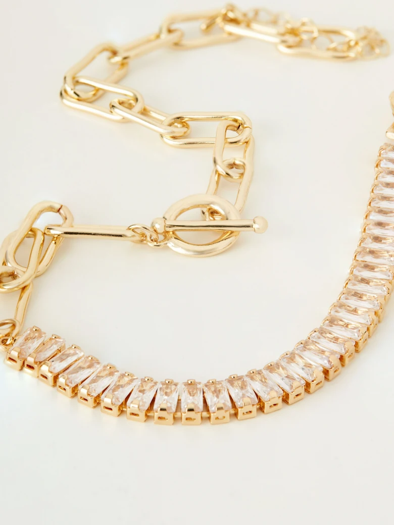 Chain necklace with crystals