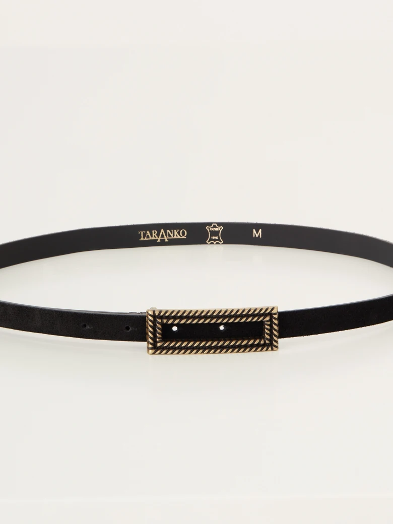 Thin belt with decorative buckle