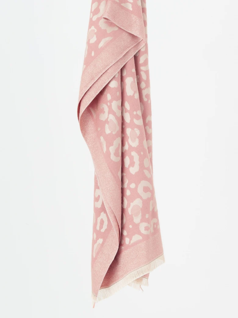 Elegant animal pattern scarf