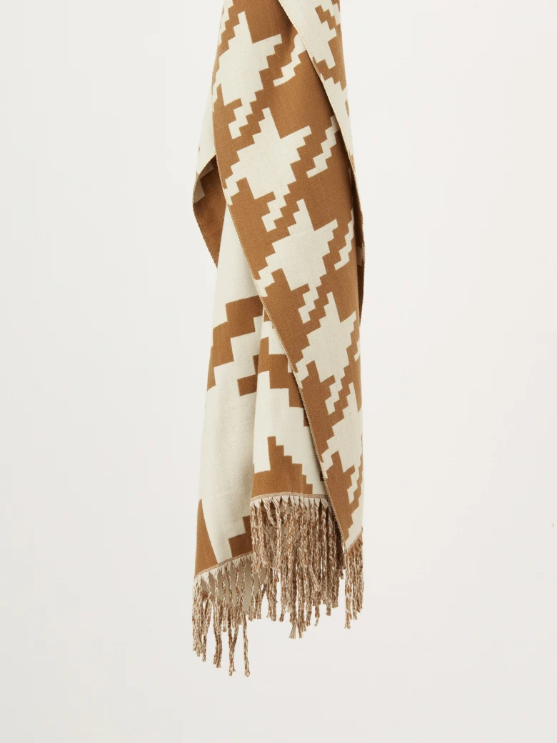 Soft scarf in geometric pattern