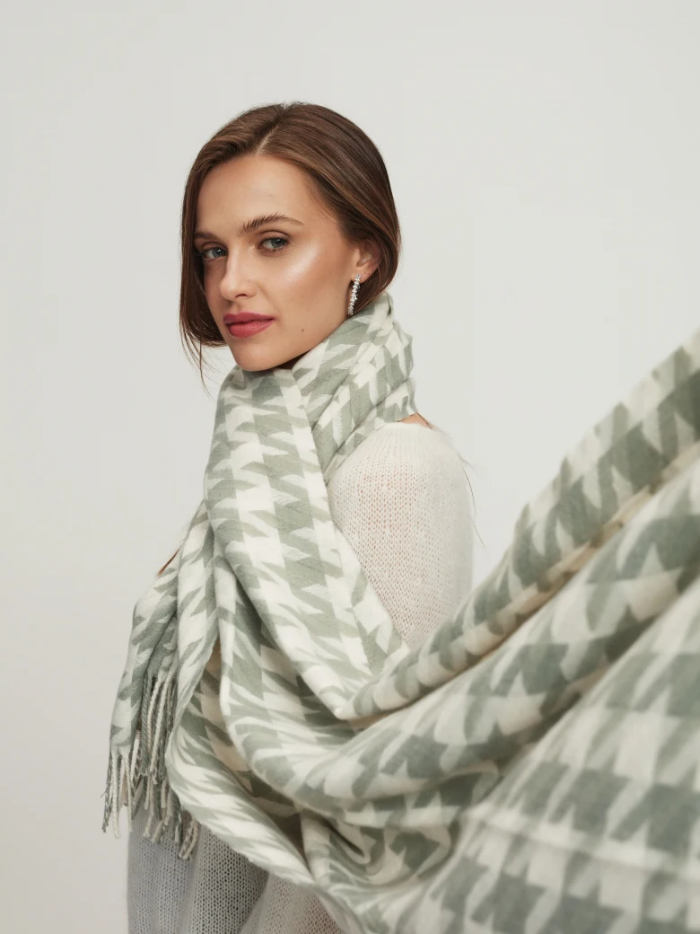 Cream and mint peplite scarf