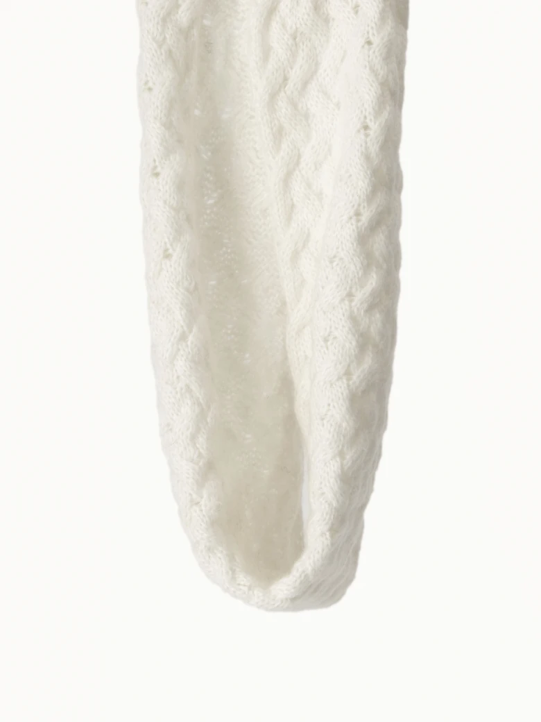 Cream wool chimney