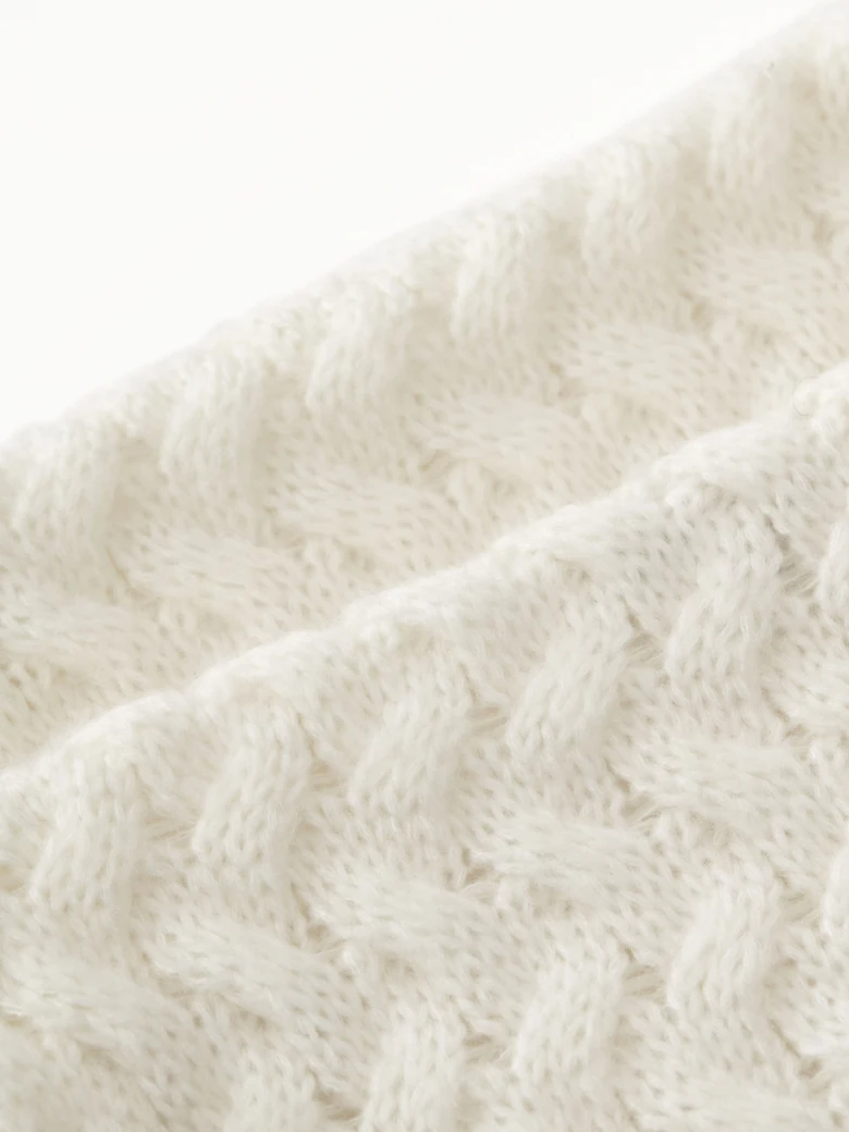 Cream wool chimney