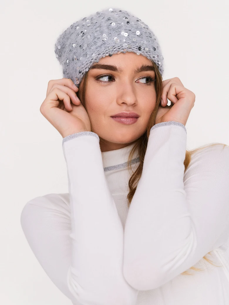 Grey mohair cap with sequins