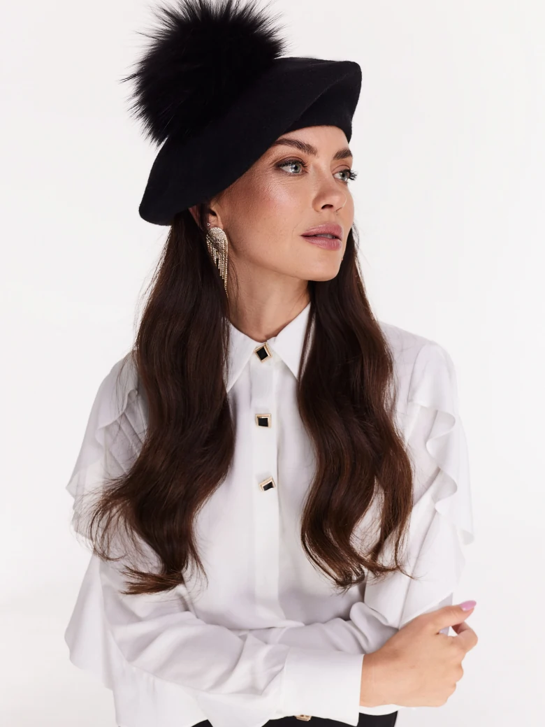 Wool classic beret with pom-pom