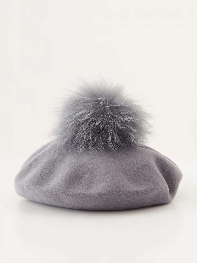 Szary wełniany beret z futrzanym pomponem