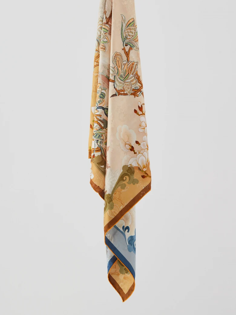 Silk square choker with artistic patterns