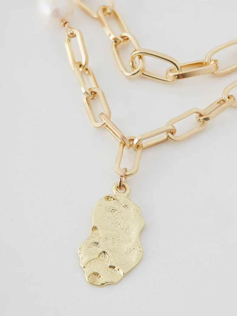 Cascade necklace in gold color