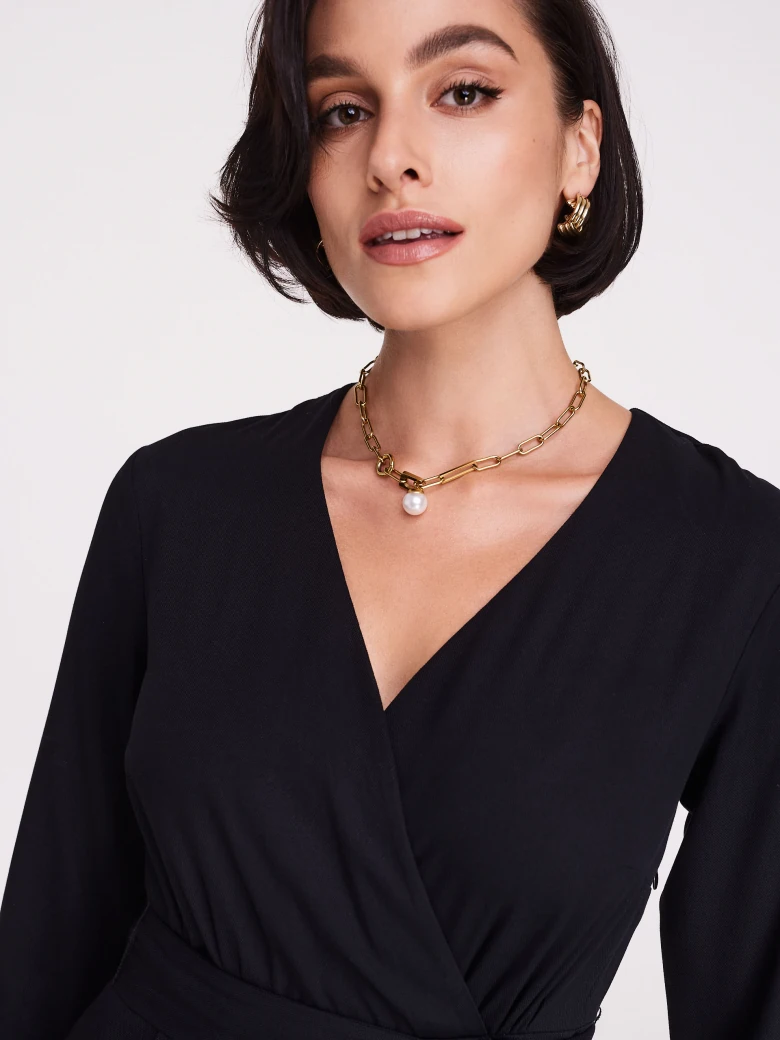 Pearl pendant necklace