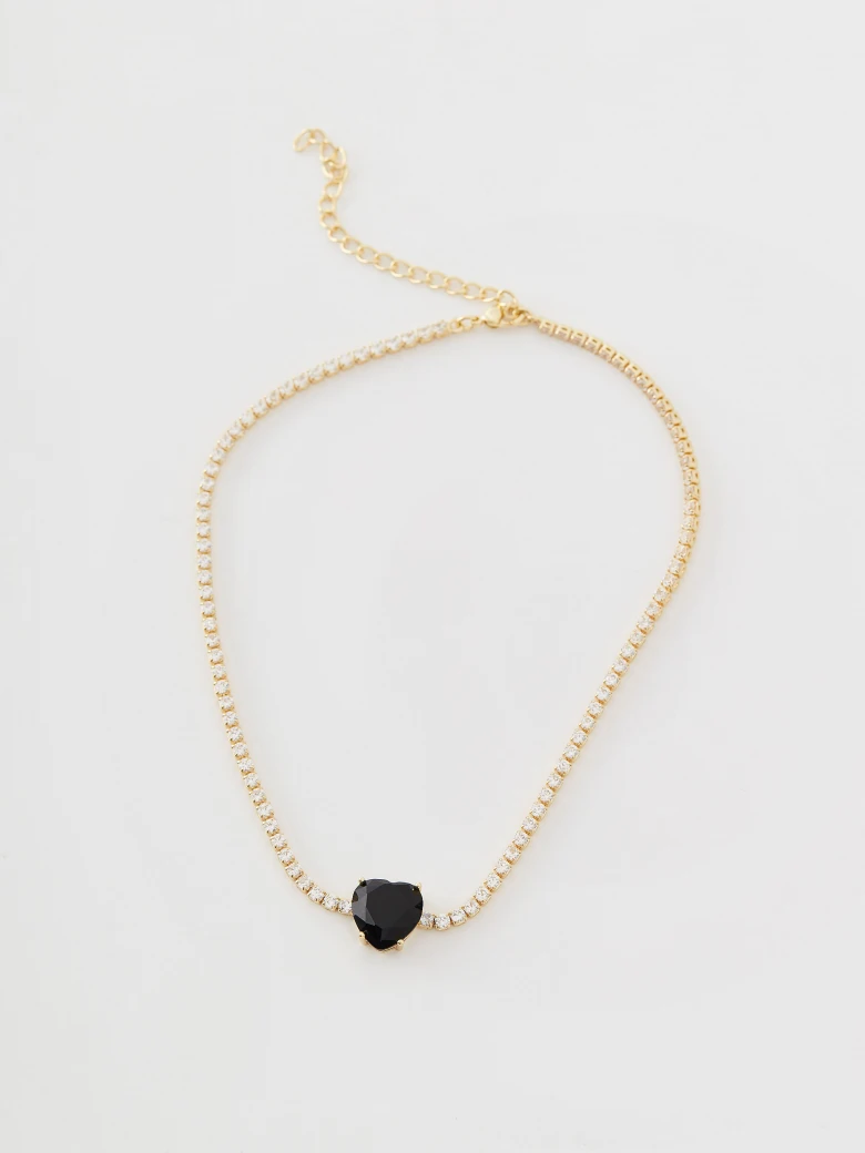 Necklace in the form of a chain with a gold finish