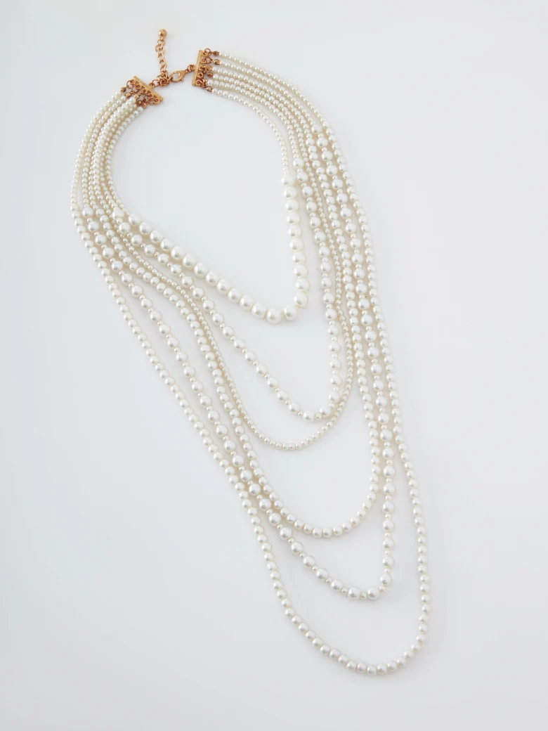 Cascade necklace with pearl beads