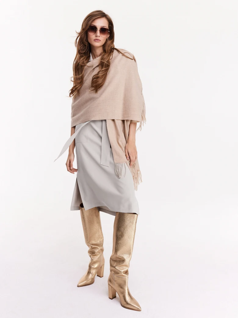 Beige shawl with tassels