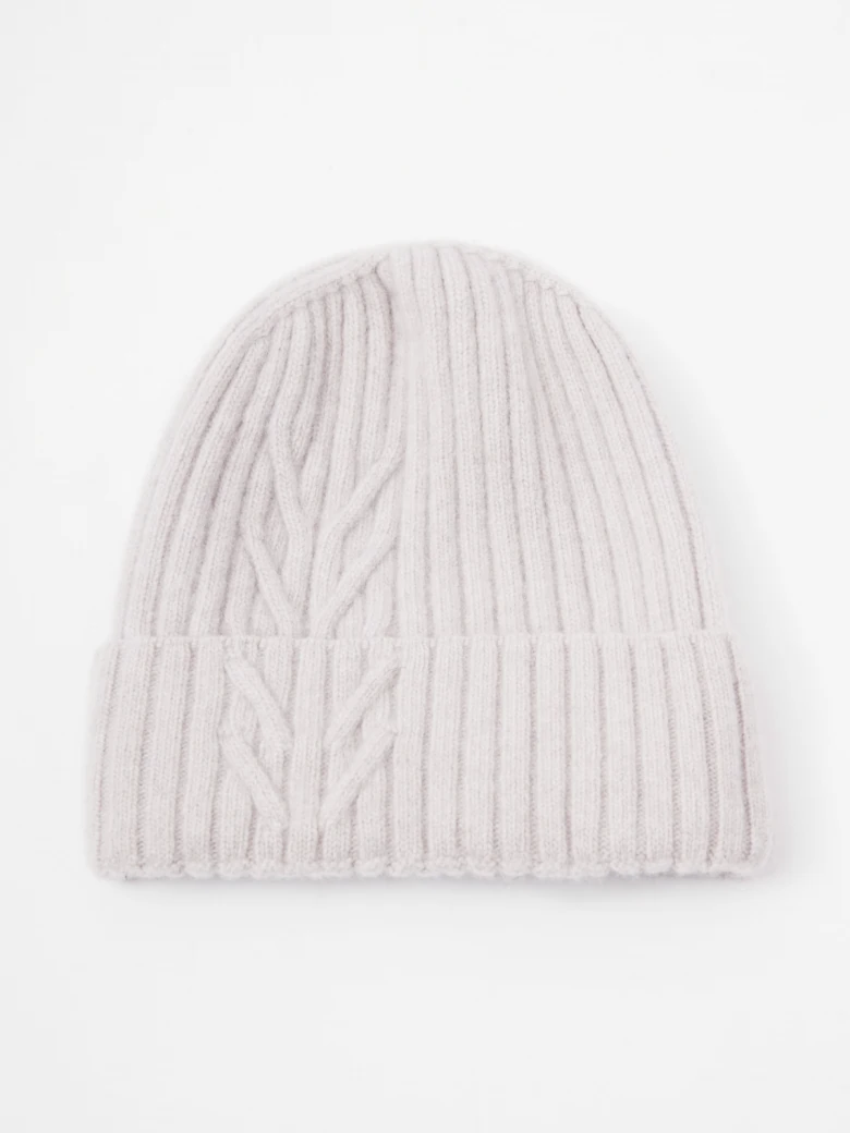 Beige wool hat with cashmere
