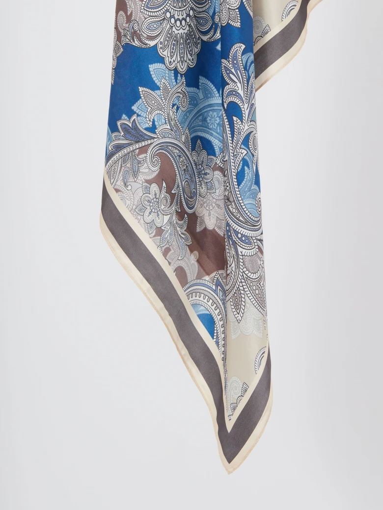 Silk scarf with paisley patterns