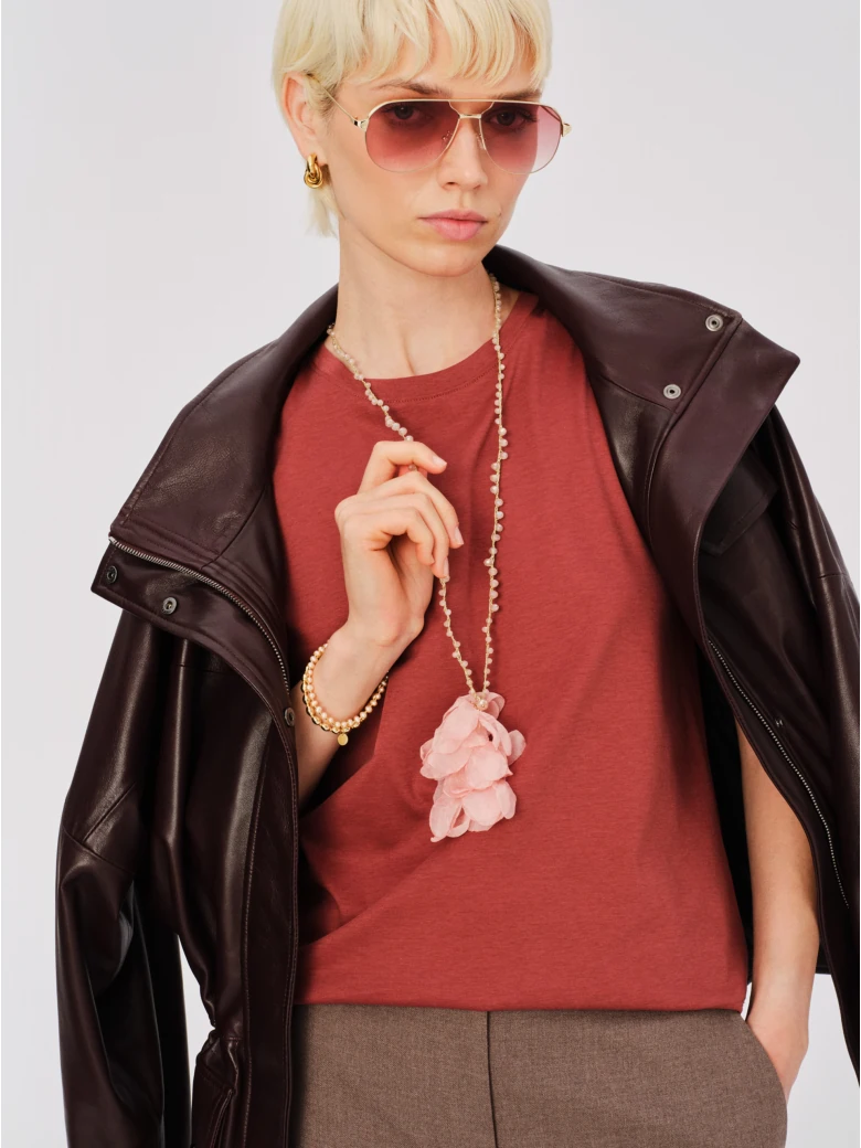 Necklace with a chiffon flower-shaped pendant