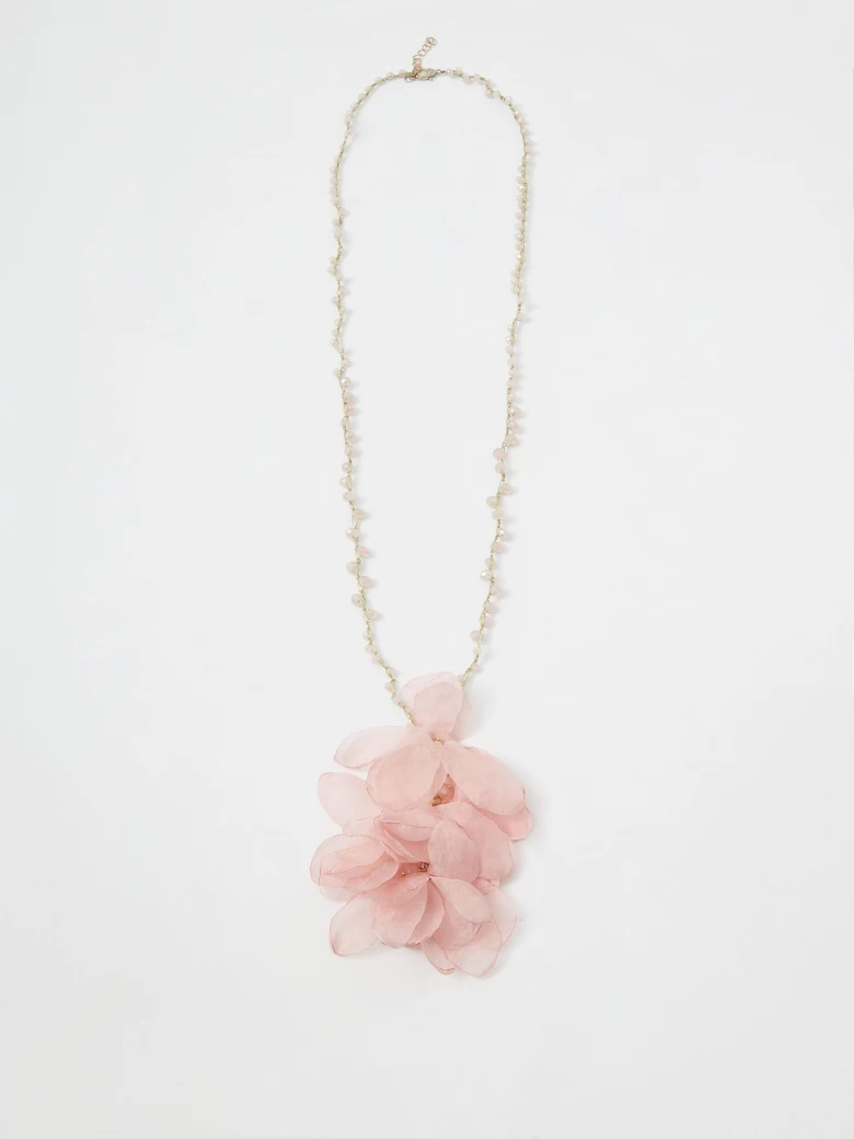 Necklace with a chiffon flower-shaped pendant