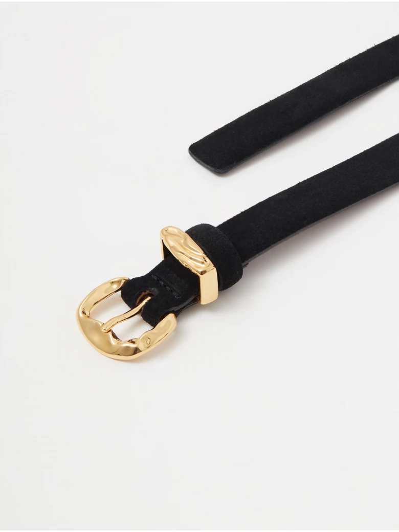 Black bombato belt with decorative buckle