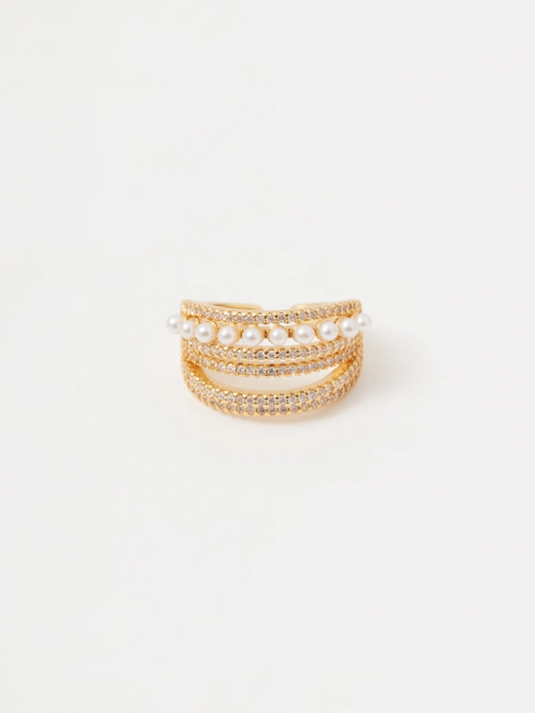 Gold-plated ring with pearls