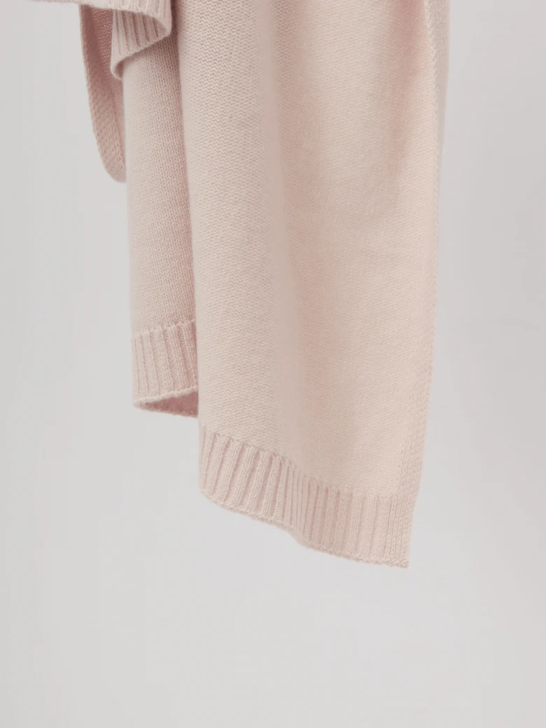 Large beige wool scarf