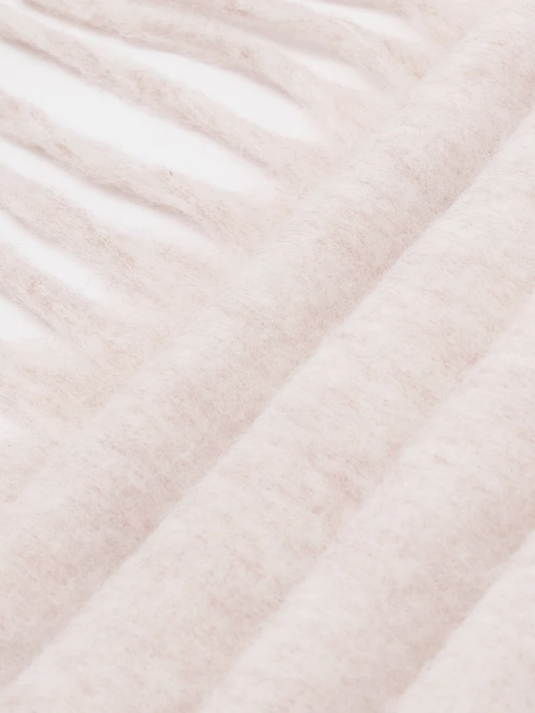 Creamy scarf with wool blend