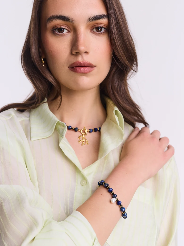 Bracelet with lapis lazuli beads and pearls