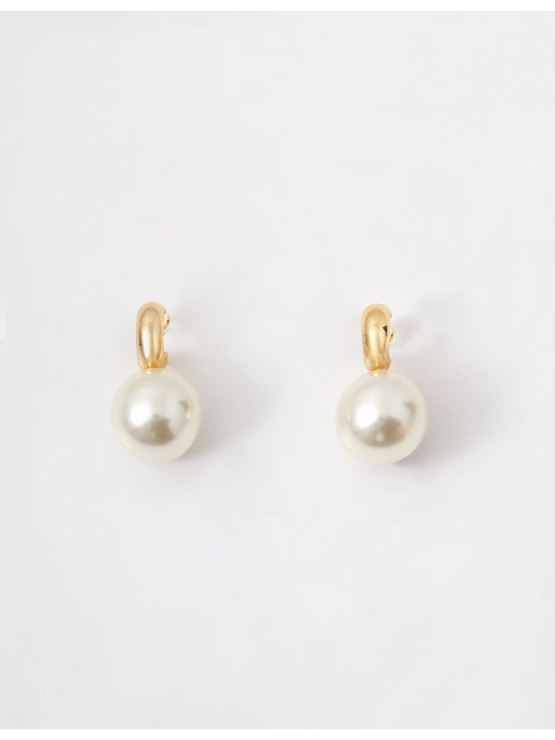 Gold-plated earrings with a pearl