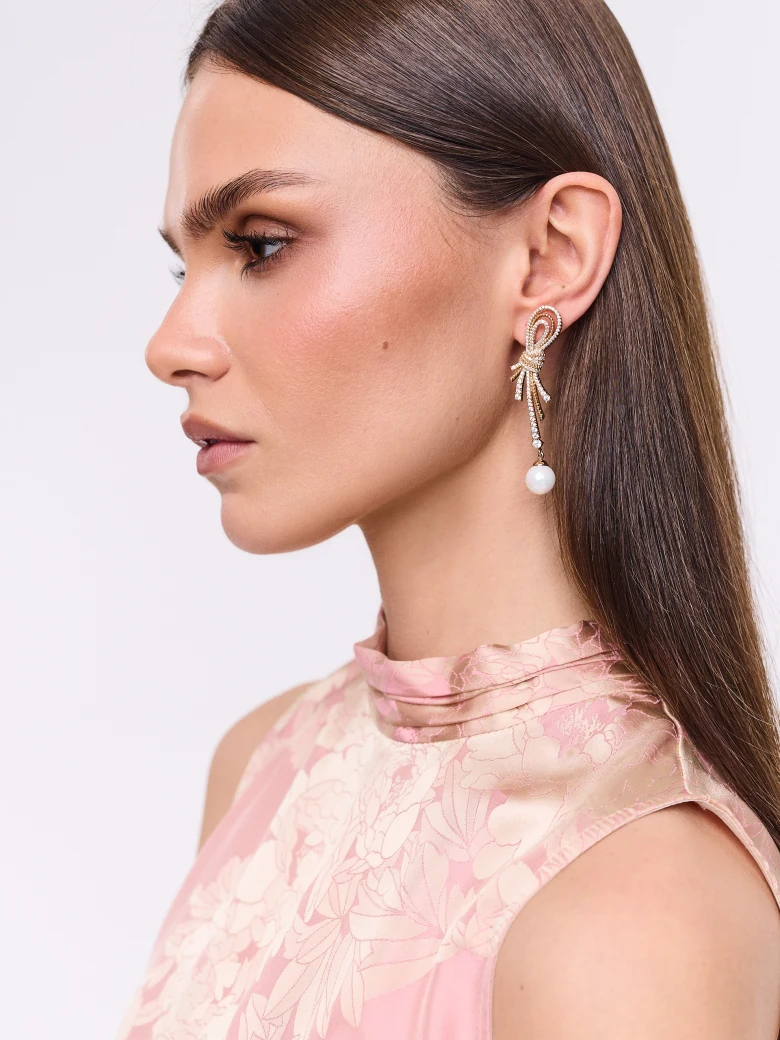 Gold-plated earrings with pearls
