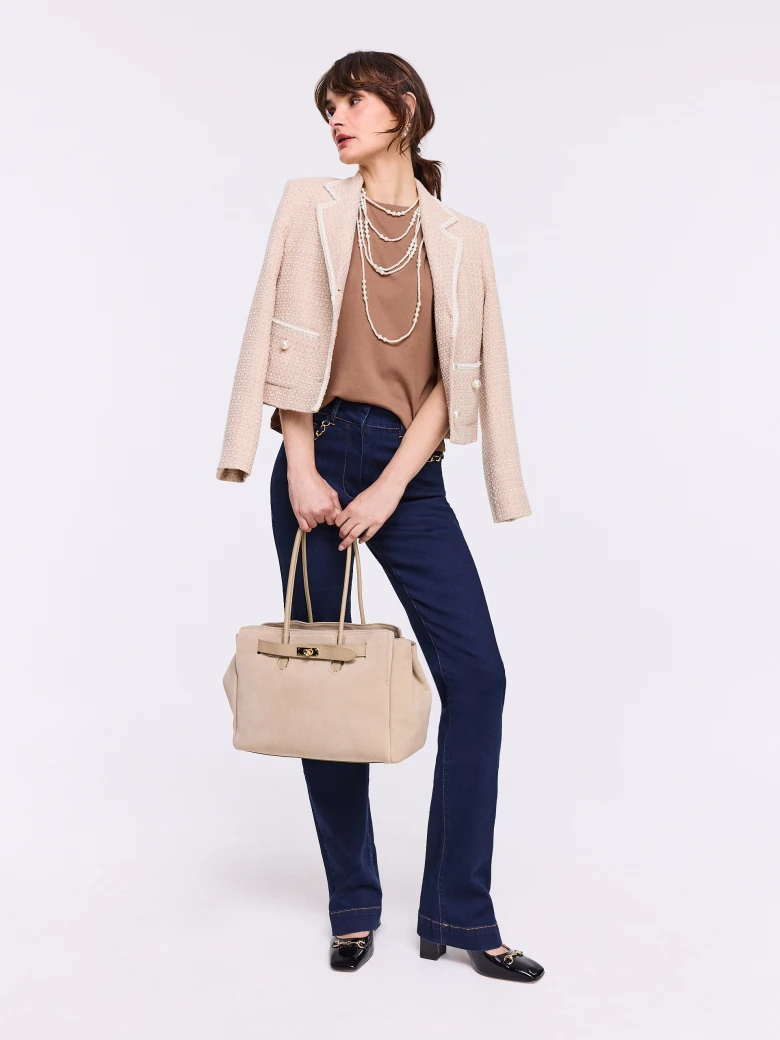 Long imitation pearl necklace