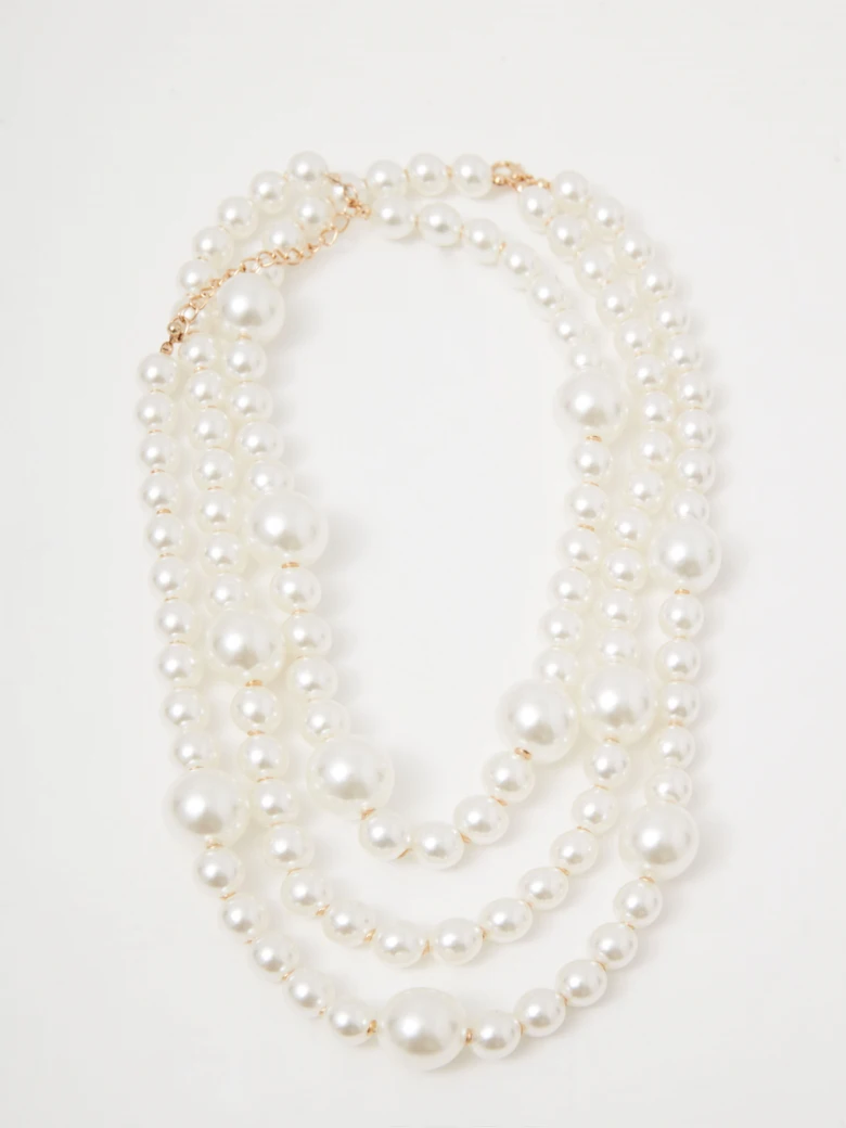 Pearl necklace