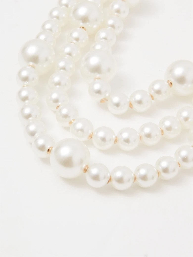 Pearl necklace