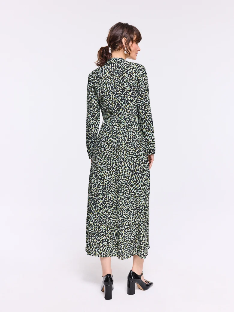 Viscose midi dress with collar pattern