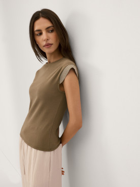 Olive-coloured blouse with short sleeves