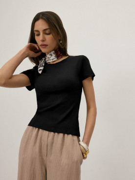 Black short-sleeved top