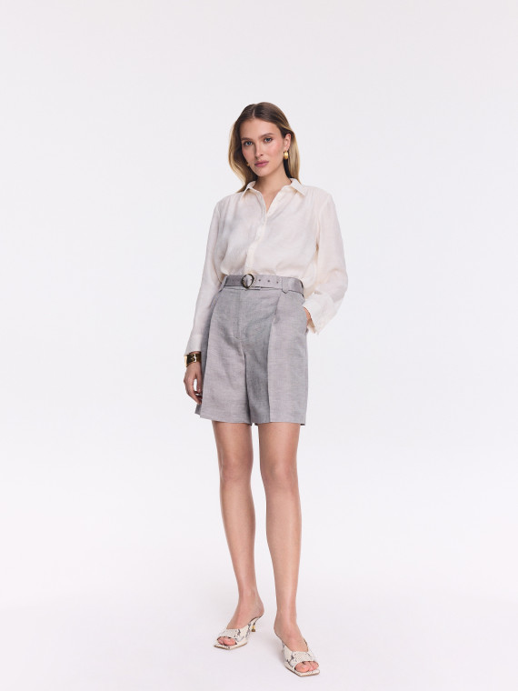 Elegant gray Bermuda shorts