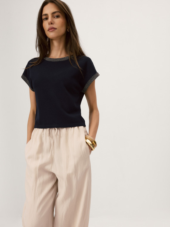 Navy blue short-sleeved jumper