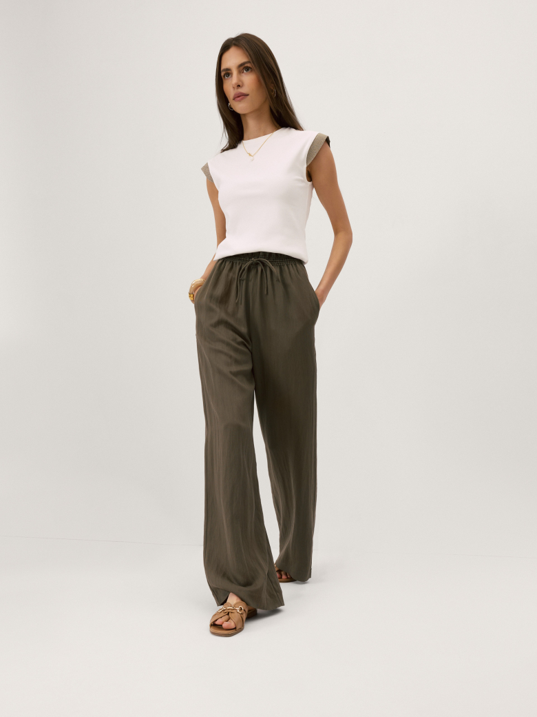 White blouse with decorative sleeves