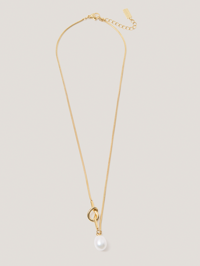 Gold-plated pearl necklace
